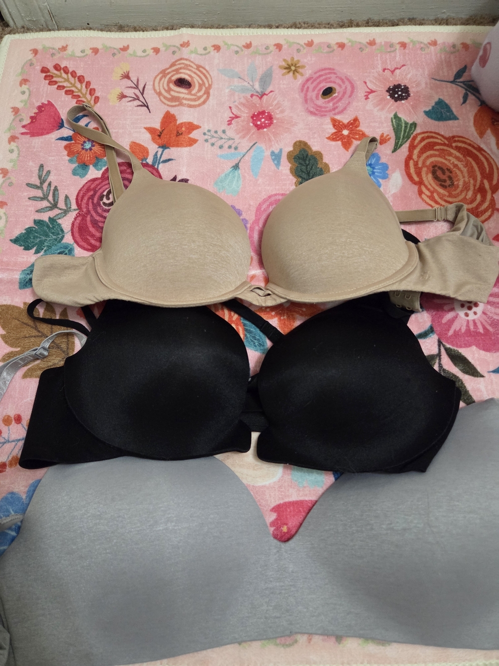 Victoria's Secret Smooth T-Shirt Bra Set - Beige, Black, Light Gray